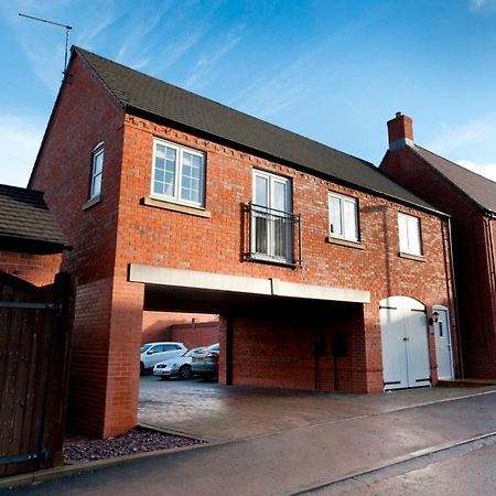 Dbs Serviced Apartments - The Coach House Castle Donington Exterior photo