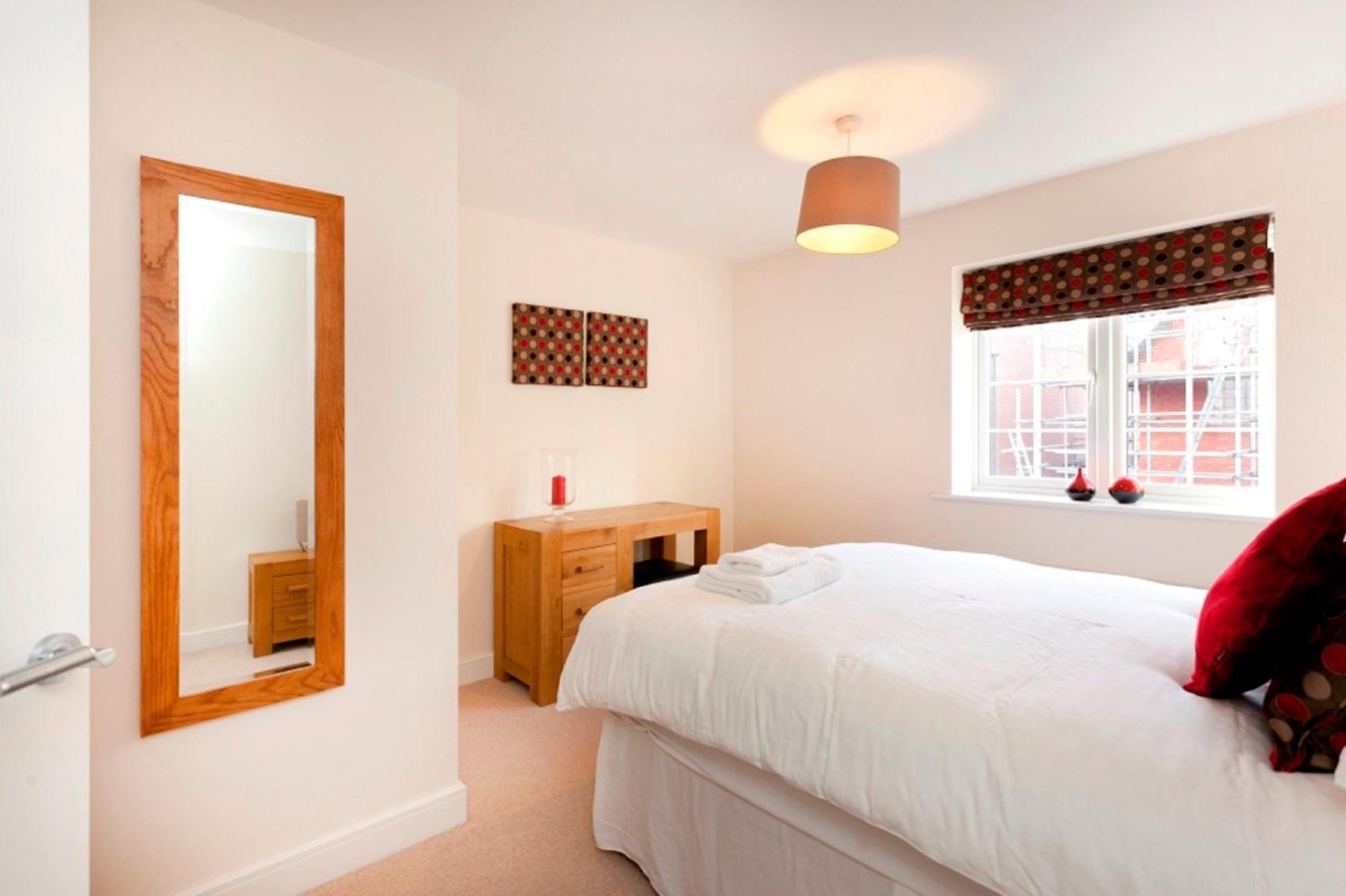 Dbs Serviced Apartments - The Coach House Castle Donington Exterior photo