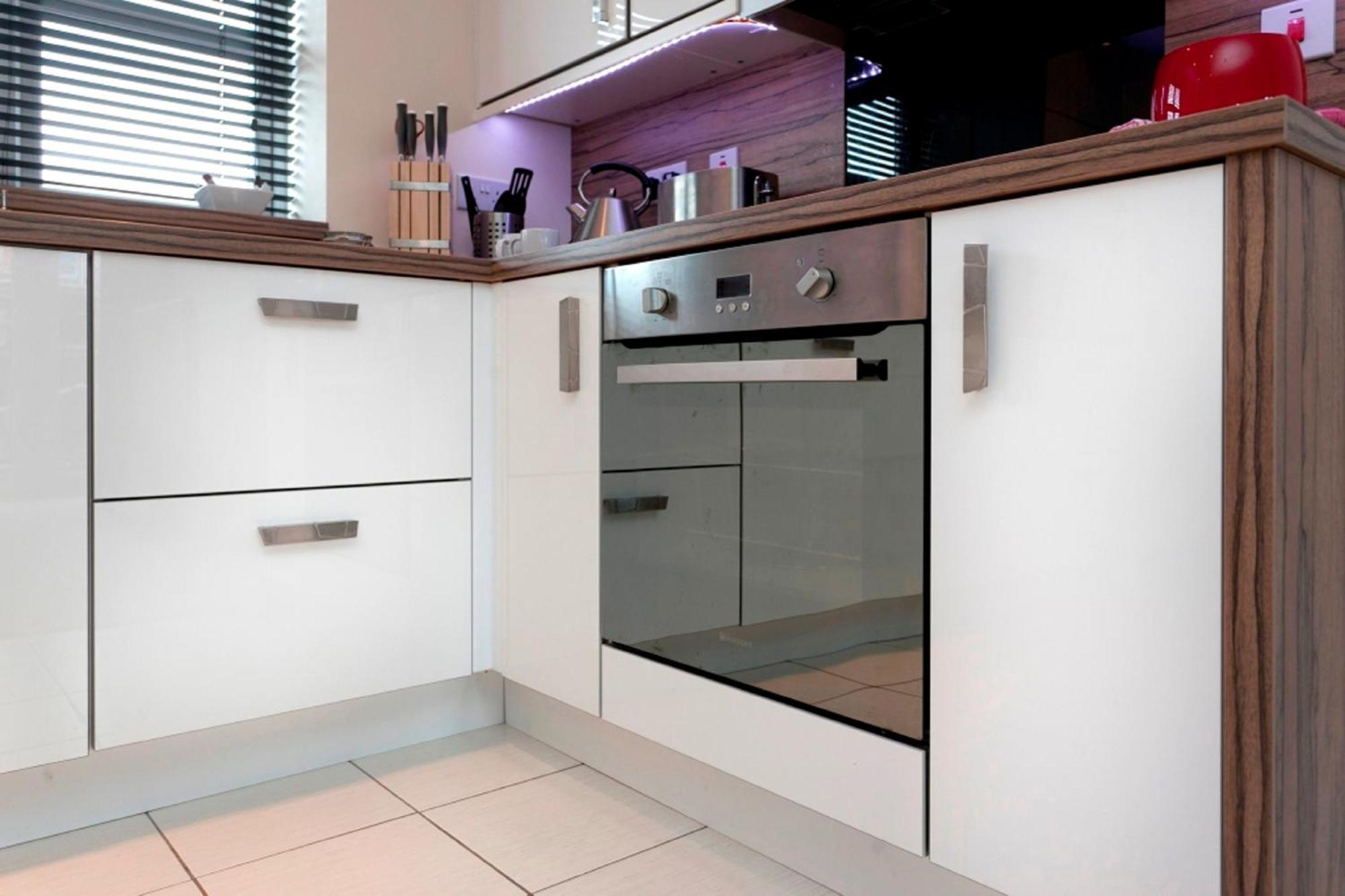 Dbs Serviced Apartments - The Coach House Castle Donington Room photo
